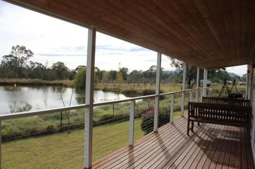 Three-Bedroom Cottage with Water View