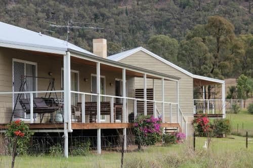 Three-Bedroom Cottage with Water View