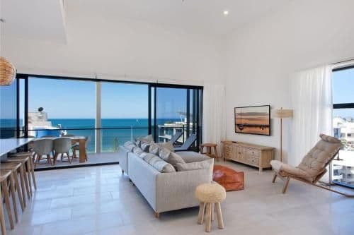Three-Bedroom Apartment (higher floor) - Skyhome