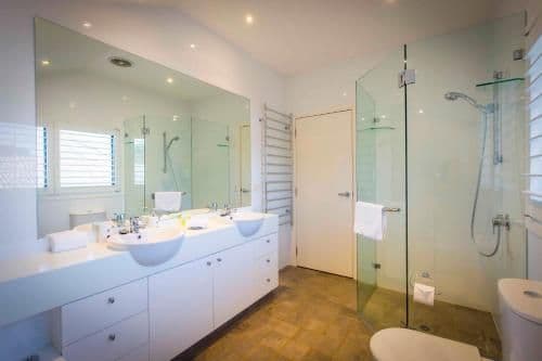 Five-Bedroom Holiday Home
