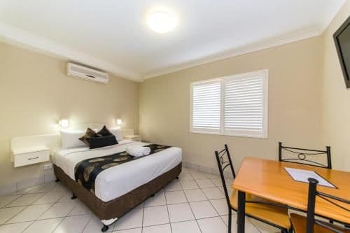 Deluxe Queen Room