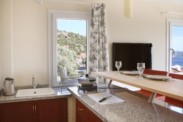 SUITE SIDE SEA VIEW