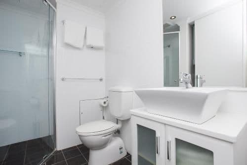 Luxury One-Bedroom Apartment - City