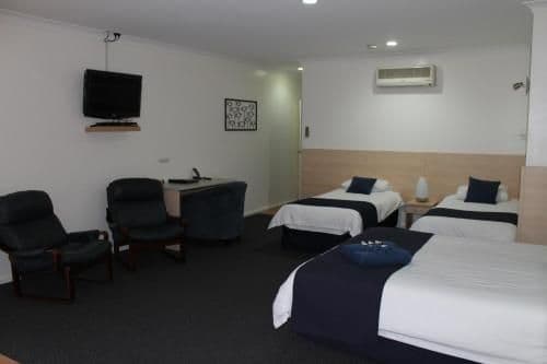 Deluxe Family Room with Spa Bath