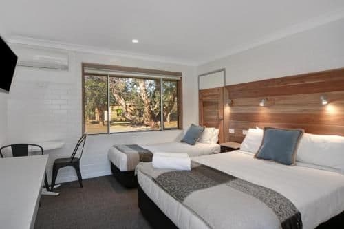 Executive Queen Room