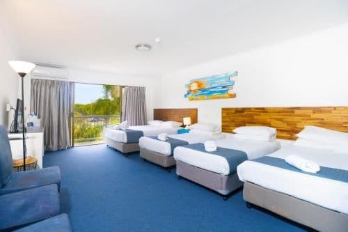 Large Family Room (5 Adults)