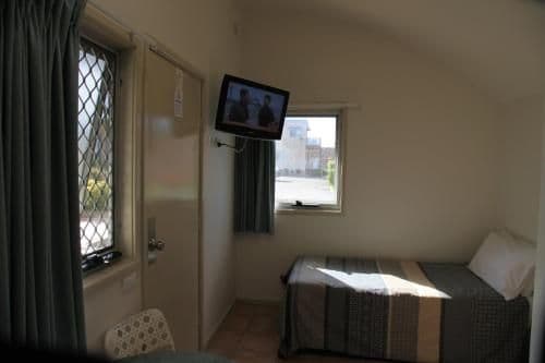 Budget Twin Cabin