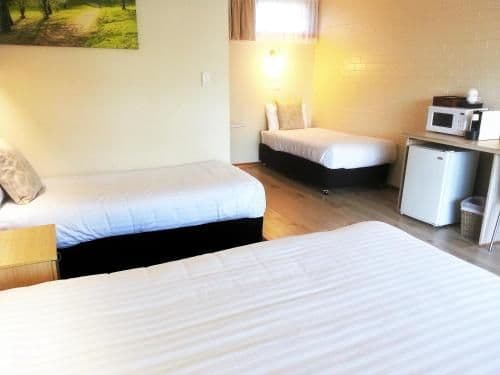 Deluxe Queen Room