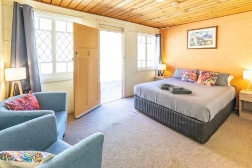 Standard Room - Sleeps 2 (Escarpment View)