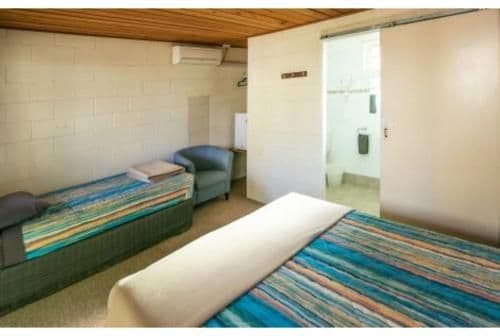 Standard Room - Sleeps 4