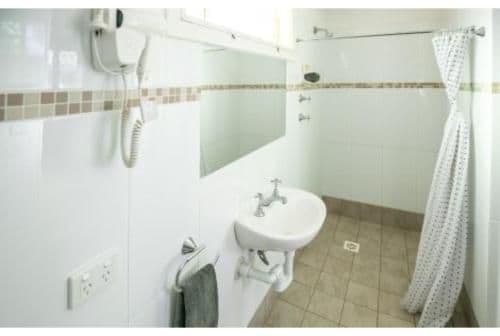 Standard Room - Sleeps 4
