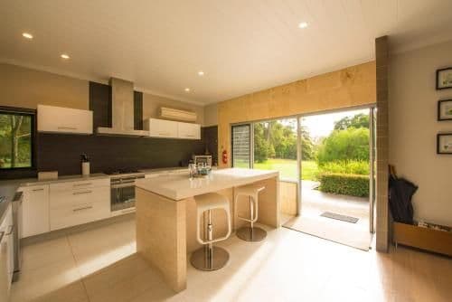 Willow - Luxury Two-Bedroom Villa with Hot Tub