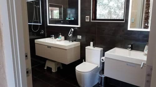 Juniper - Luxury Two-Bedroom Villa with Hot Tub