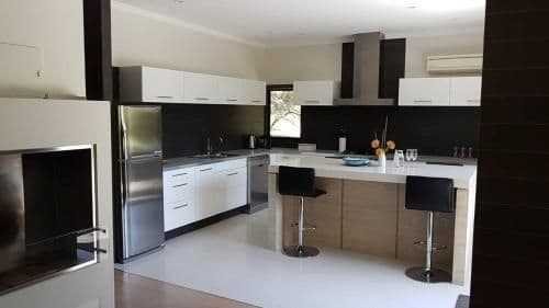 Juniper - Luxury Two-Bedroom Villa with Hot Tub