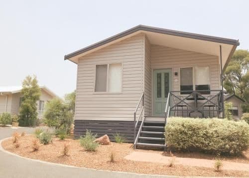Hometown Cabin (Sleeps 4)