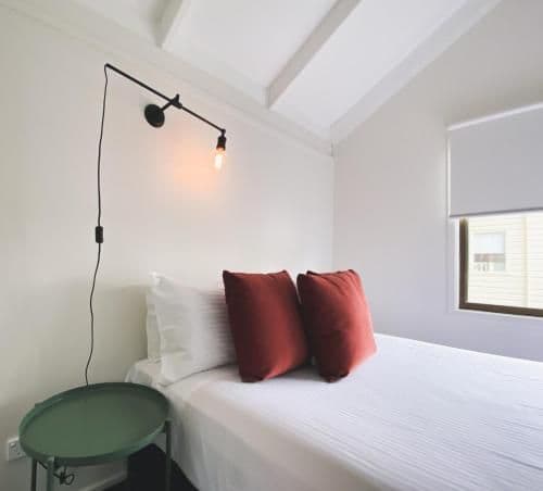 Hometown Cabin (Sleeps 2)
