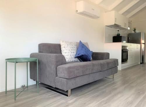 Hometown Cabin (Sleeps 2)