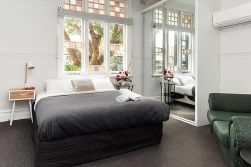 One-Bedroom Apartment (not pet friendly)