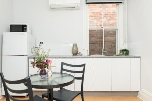 One-Bedroom Apartment (not pet friendly)