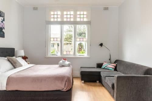 One-Bedroom Apartment (not pet friendly)