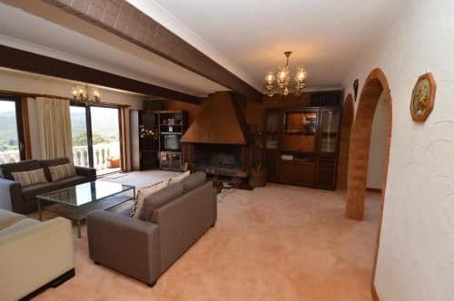 Top Deck Three-Bedroom Apartment