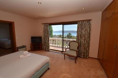 Top Deck Three-Bedroom Apartment