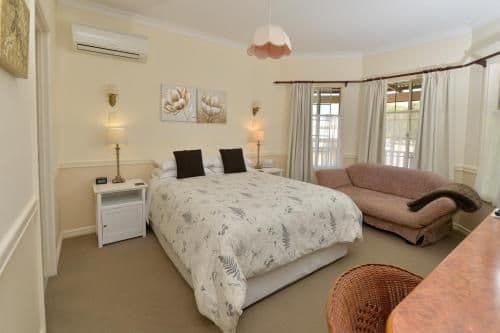Queen Room with Garden View