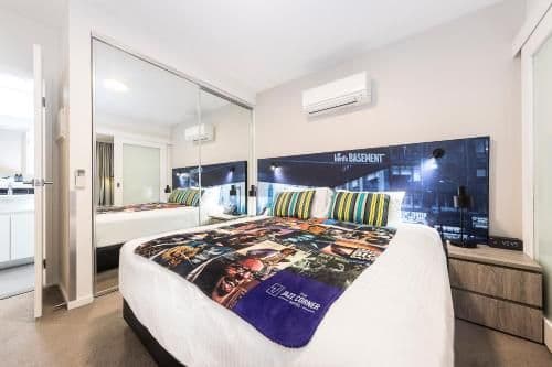 One-Bedroom Apartment - King View