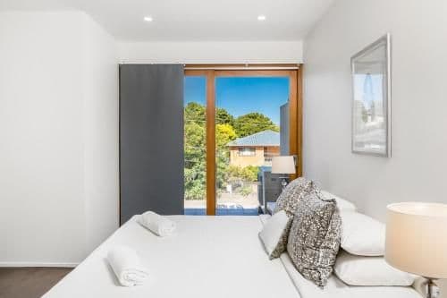 Three-Bedroom Loft Apartment - Butter Factory #12