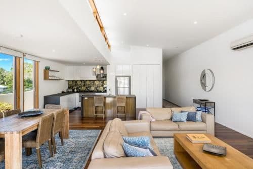Three-Bedroom Loft Apartment - Butter Factory #14