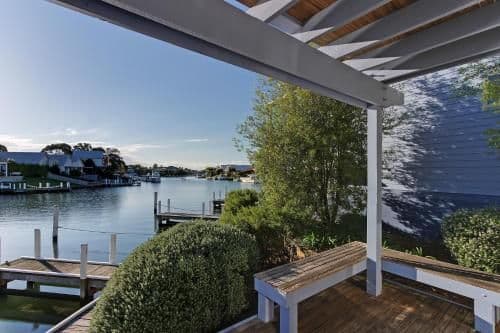 One-Bedroom Apartment - Water Front