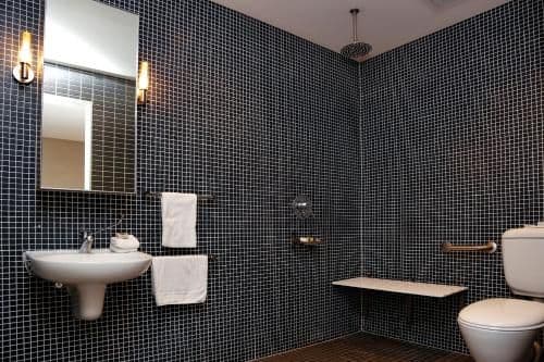 Queen Room - Disability Access (no window)