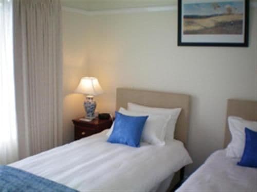 Streeton King Suite