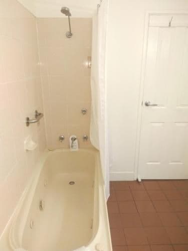 Queen Room with Spa Bath