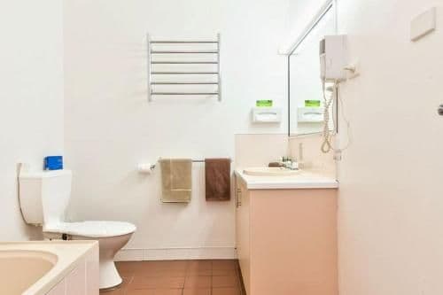 Queen Room with Spa Bath