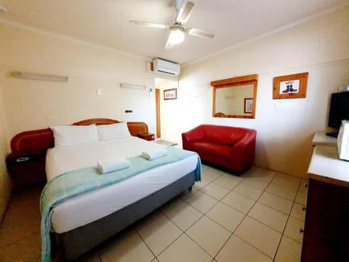 Standard Queen Room - Pet Friendly