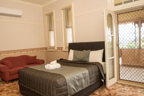 Standard Queen Room