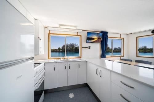 Houseboat - Osprey