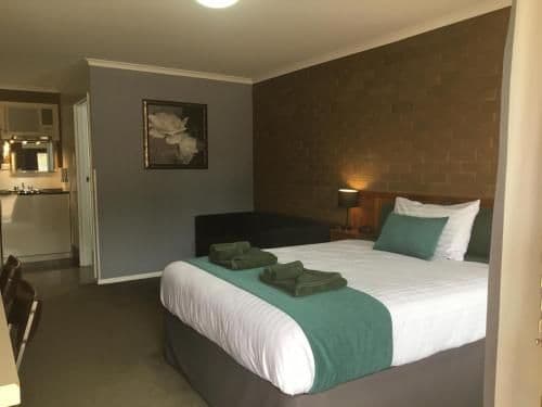Deluxe Queen Room