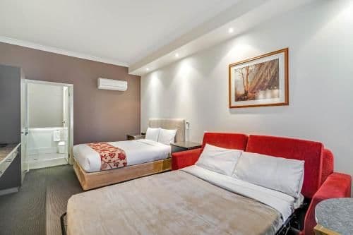Superior Queen & Sofa Bed