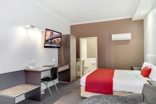 Deluxe King Spa Room