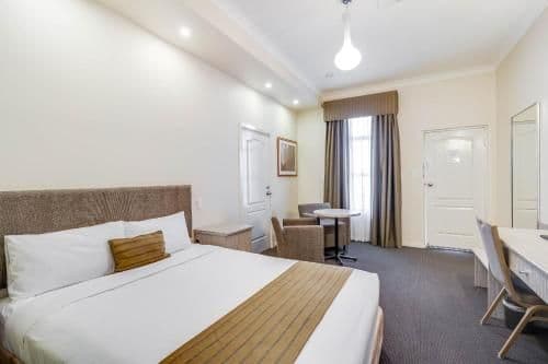 Superior Queen Room