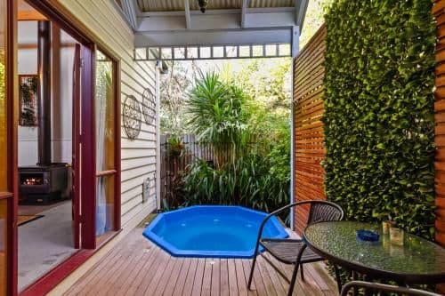 Deluxe Cottage with Hot Tub