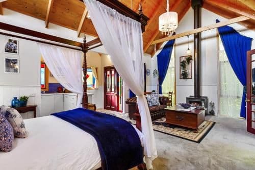 Deluxe Cottage with Hot Tub