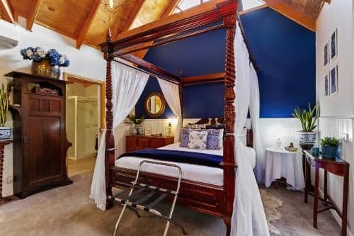 Deluxe Cottage with Hot Tub