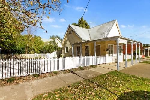 Deluxe Cottage with Hot Tub