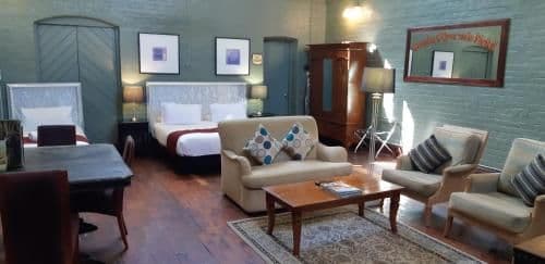 Deluxe King Suite