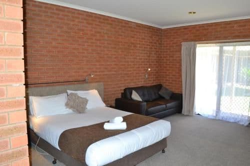 Standard Queen Room