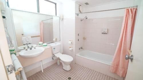 Standard Queen Room