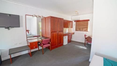 Executive Queen Room